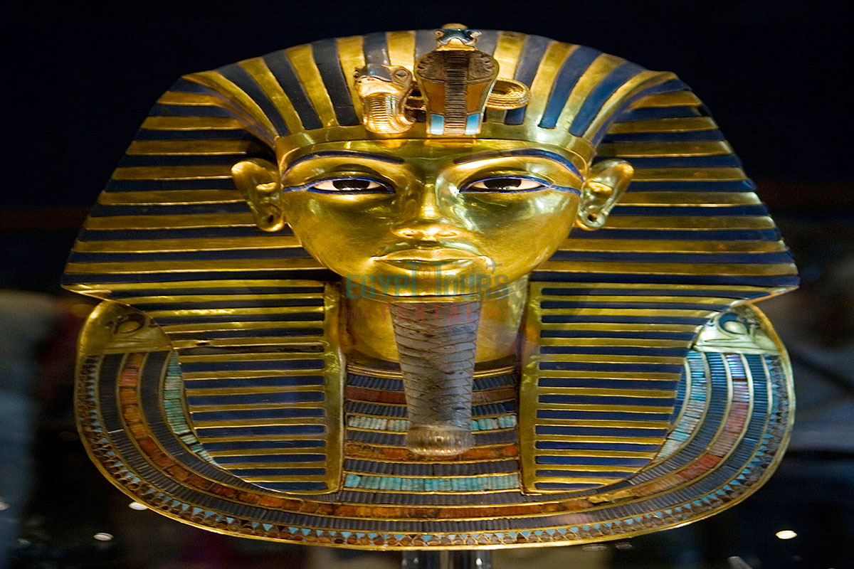 Golden Death Mask Of Tutankhamun - Egypt Tours Portal